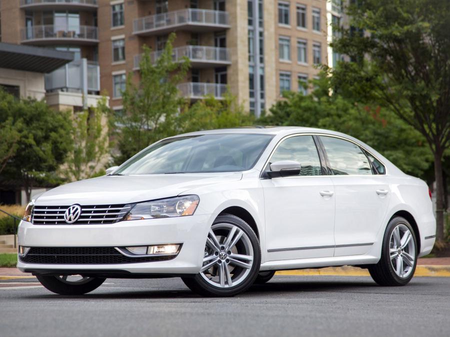  Volkswagen Passat TDi 2012 года  (US) (фото 13 из 14)
